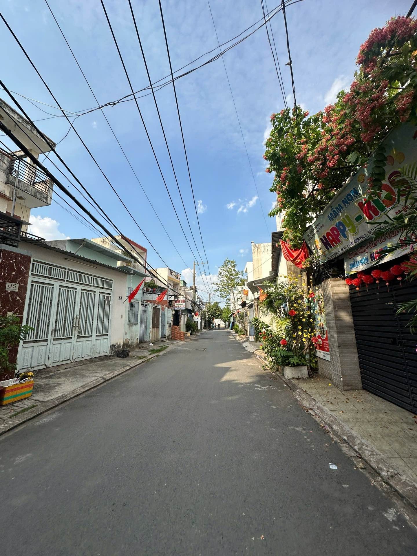 Nhà Đẹp Hẻm Xe Hơi Tăng Nhơn Phú, Quận 9