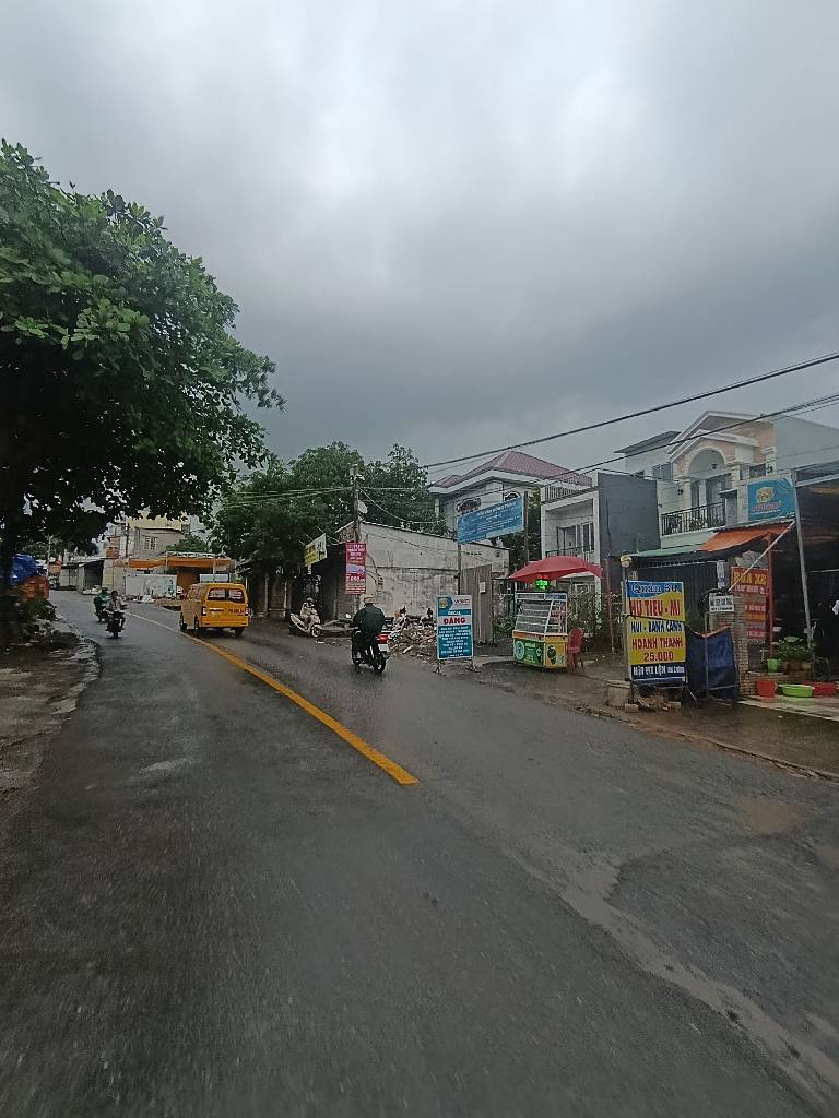 Đất Tăng Nhơn Phú Liền sau căn nhà mặt tiền Lã Xuân Oai 