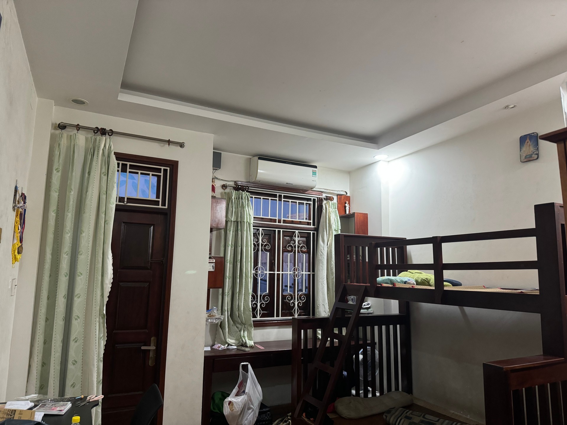 Bán Nhà Ngay Trung Tâm Thương Mại GigaMall