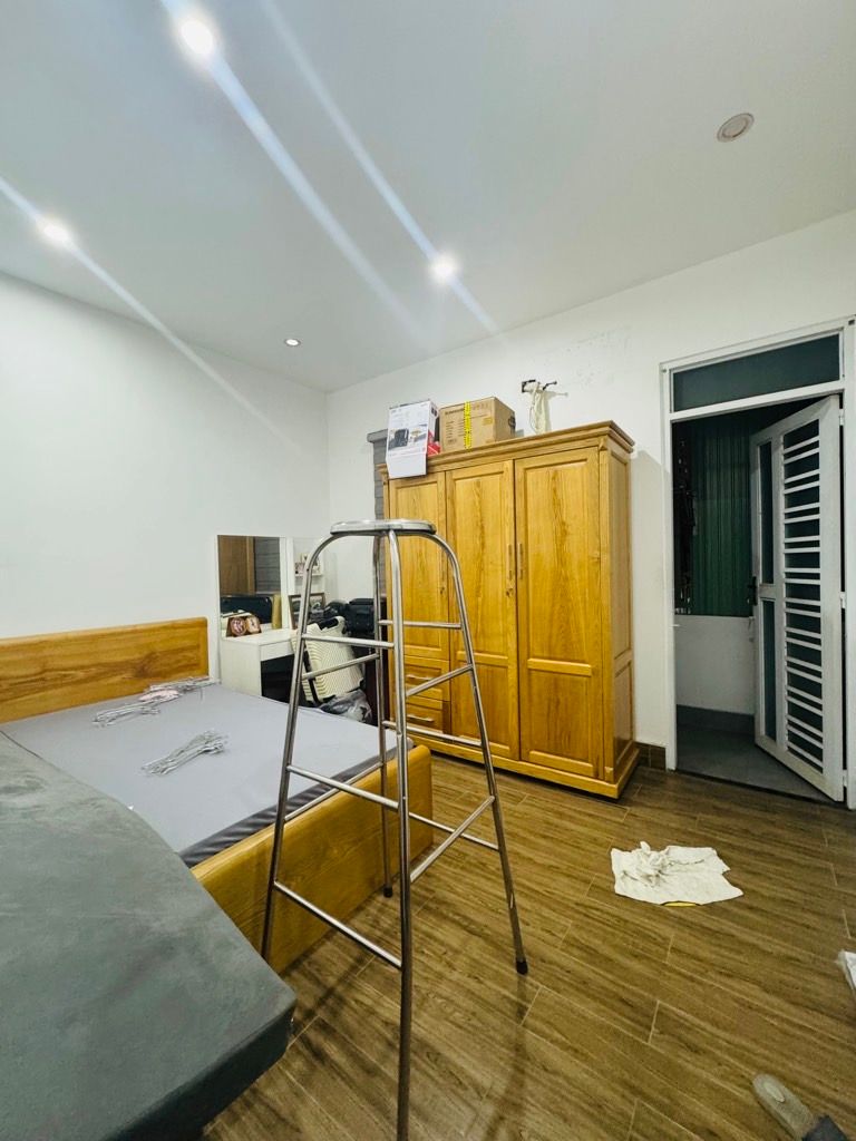 Bán Nhà Ô Tô Đỗ Cửa 1 Trệt 2 Lầu